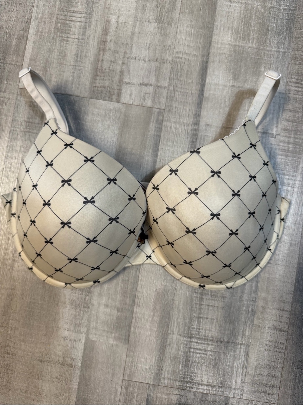 Victoria’s Secret Convertible Push Up Bra 36DD Ivory Black Bow Print Underwire